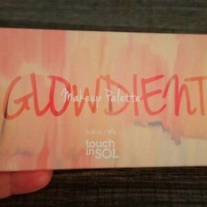 Touch in SOL Glodient Makeup Palette - Vibrant Shades